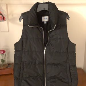 Black puffer vest
